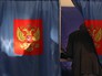 Избиратели голосуют в единый день голосования на одном из избирательных участков Избиратели голосуют в единый день голосования на одном из избирательных участков