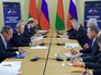 Президент России Владимир Путин и президент Республики Беларусь Александр Лукашенко во время встречи в рамках Второго форума регионов России и Белоруссии в Сочи Президент России Владимир Путин и президент Республики Беларусь Александр Лукашенко во время встречи в рамках Второго форума регионов России и Белоруссии в Сочи
