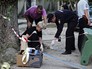 Сотрудники правоохранительных органов на территории подстанции скорой медицинской помощи в Симферополе Сотрудники правоохранительных органов на территории подстанции скорой медицинской помощи в Симферополе