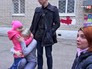Приемные родители и биологическая мать девочки Приемные родители и биологическая мать девочки
