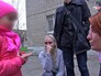 Приемные родители и биологическая мать девочки Приемные родители и биологическая мать девочки