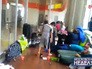 Беженцы из Ирака живут в транзитной зоне аэропорта "Шереметьево" Беженцы из Ирака живут в транзитной зоне аэропорта "Шереметьево"