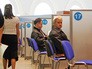 Посетители отделения банка Посетители отделения банка
