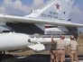 Российские военные подвешивают высокоточную ракету Х-25 к самолету на авиабазе "Хмеймим" в Сирии Российские военные подвешивают высокоточную ракету Х-25 к самолету на авиабазе "Хмеймим" в Сирии