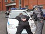 Полиция проводит задержание Полиция проводит задержание