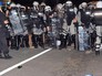 Полиция Черногории во время массовых беспорядков Полиция Черногории во время массовых беспорядков