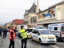 Французские спасатели на месте происшествия Французские спасатели на месте происшествия