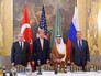 Министр иностранных дел Турции Феридун Синирлиоглу, госсекретарь США Джон Керри, министр иностранных дел Саудовской Аравии Адель аль-Джубейр и министр иностранных дел России Сергей Лавров Министр иностранных дел Турции Феридун Синирлиоглу, госсекретарь США Джон Керри, министр иностранных дел Саудовской Аравии Адель аль-Джубейр и министр иностранных дел России Сергей Лавров
