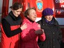 Психолог МЧС помогает родственникам пассажиров рейса 9268 в аэропорту "Пулково" Психолог МЧС помогает родственникам пассажиров рейса 9268 в аэропорту "Пулково"