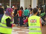 Туристы в аэропорту Египта Туристы в аэропорту Египта