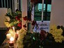 Цветы и свечи у посольства Франции в Москве в память о погибших в результате серии террористических атак в Париже Цветы и свечи у посольства Франции в Москве в память о погибших в результате серии террористических атак в Париже