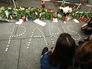 Траур по погибшим от теракта во Франции Траур по погибшим от теракта во Франции