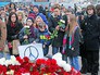 Москвичи возлагают цветы к посольству Франции в Москве в память о погибших в результате серии террористических актов в Париже Москвичи возлагают цветы к посольству Франции в Москве в память о погибших в результате серии террористических актов в Париже