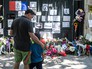 Траур по погибшим в результате серии террористических актов в Париже Траур по погибшим в результате серии террористических актов в Париже
