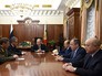 Владимир Путин проводит совещание Владимир Путин проводит совещание