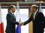 Председатель правительства РФ Дмитрий Медведев во время встречи на полях форума АТЭС с президентом Республики Филиппины Бенигно Акино Председатель правительства РФ Дмитрий Медведев во время встречи на полях форума АТЭС с президентом Республики Филиппины Бенигно Акино