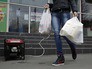 Мужчина у дизельного генератора в Симферополе Мужчина у дизельного генератора в Симферополе
