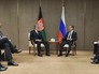 Председатель правительства РФ Дмитрий Медведев и главное исполнительное лицо Исламской Республики Афганистан Абдулла Абдулла во время встречи в Чжэнчжоу Председатель правительства РФ Дмитрий Медведев и главное исполнительное лицо Исламской Республики Афганистан Абдулла Абдулла во время встречи в Чжэнчжоу