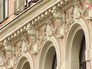 Барельеф древнеримского бога Меркурия на здании купца Кузнецова Барельеф древнеримского бога Меркурия на здании купца Кузнецова