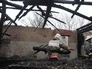 Сотрудники пожарной охраны на месте пожара в психоневрологическом диспансере в селе Алферовка Новохоперского района Воронежской области Сотрудники пожарной охраны на месте пожара в психоневрологическом диспансере в селе Алферовка Новохоперского района Воронежской области