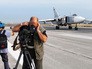 Пресса снимает взлёт истребителя Су-24 авиационной группировки ВКС России Пресса снимает взлёт истребителя Су-24 авиационной группировки ВКС России