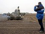 Наблюдатели ОБСЕ следят за отводом вооружения в Донбассе Наблюдатели ОБСЕ следят за отводом вооружения в Донбассе