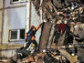 Сотрудники МЧС России на месте взрыва бытового газа в многоэтажном доме в Волгограде Сотрудники МЧС России на месте взрыва бытового газа в многоэтажном доме в Волгограде