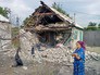 Последствия обстрела жилых кварталов в Донбассе Последствия обстрела жилых кварталов в Донбассе