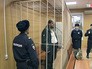Андрей Попов, называющий себя "богом Кузей" в зале суда Андрей Попов, называющий себя "богом Кузей" в зале суда