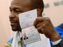 Боксер Рой Джонс-младший получил российский паспорт Боксер Рой Джонс-младший получил российский паспорт