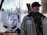 Участник митинга с требованием отставки премьер-министра Украины Арсения Яценюка в Киеве Участник митинга с требованием отставки премьер-министра Украины Арсения Яценюка в Киеве