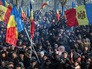 Протестующие у здания парламента в Кишиневе Протестующие у здания парламента в Кишиневе
