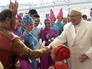 Папа Римский Франциск смотрит цирковое шоу Папа Римский Франциск смотрит цирковое шоу