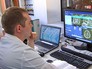 Врач изучает результат томограммы Врач изучает результат томограммы