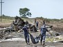 Место крушения малайзийского Boeing 777 на Украине Место крушения малайзийского Boeing 777 на Украине