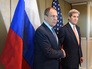 Глава МИД России Сергей Лавров и госсекретарь США Джон Керри во время двусторонней встречи в Мюнхене Глава МИД России Сергей Лавров и госсекретарь США Джон Керри во время двусторонней встречи в Мюнхене