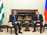 Президент России Владимир Путин и президент Абхазии Рауль Хаджимба Президент России Владимир Путин и президент Абхазии Рауль Хаджимба