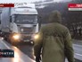 Фуры стоят в очереди на Украине Фуры стоят в очереди на Украине