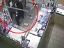 Сотрудники ТЦ заперли грабителя в ювелирном магазине Сотрудники ТЦ заперли грабителя в ювелирном магазине