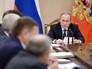 Президент России Владимир Путин проводит заседание Президент России Владимир Путин проводит заседание