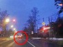 Машина сбившая школьницу на пешеходном переходе Машина сбившая школьницу на пешеходном переходе