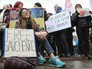 Акция протеста у здания посольства России в Киеве Акция протеста у здания посольства России в Киеве