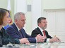Президент Сербии Томислав Николич (второй слева) Президент Сербии Томислав Николич (второй слева)
