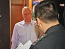 Судебный пристав обходит должников Судебный пристав обходит должников