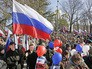 Жители Симферополя на праздновании второй годовщины воссоединения Крыма с Россией Жители Симферополя на праздновании второй годовщины воссоединения Крыма с Россией