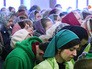 Прихожане в храме Прихожане в храме