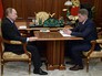Президент России Владимир Путин и губернатор Сахалинской области Олег Кожемяко во время встречи Президент России Владимир Путин и губернатор Сахалинской области Олег Кожемяко во время встречи