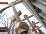 Установка купола на собор Святой Троицы в Париже Установка купола на собор Святой Троицы в Париже