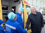 Мэр Москвы Сергей Собянин общается с бригадой медиков скорой помощи Мэр Москвы Сергей Собянин общается с бригадой медиков скорой помощи