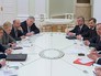 Президент России Владимир Путин и государственный секретарь Соединенных Штатов Америки Джон Керри во время встречи в Кремле Президент России Владимир Путин и государственный секретарь Соединенных Штатов Америки Джон Керри во время встречи в Кремле